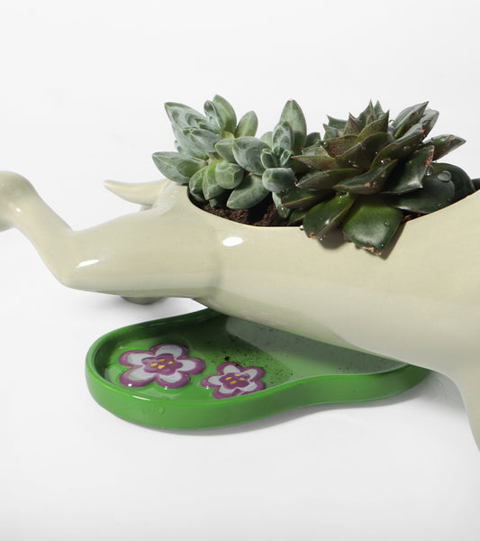 Cache-pot chien qui fait pipi