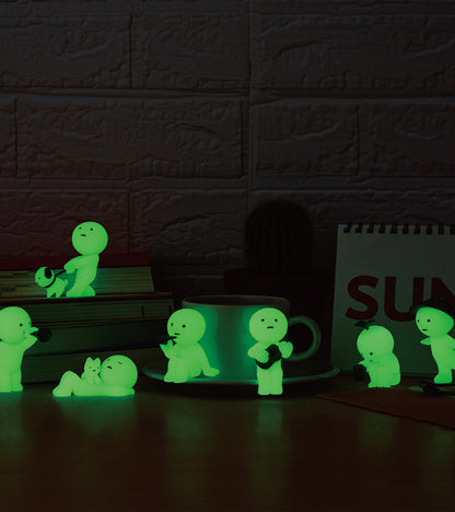 Figurine fluorescente Smiski - série Sunday