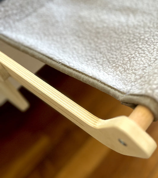 Hamac en bois pour chats