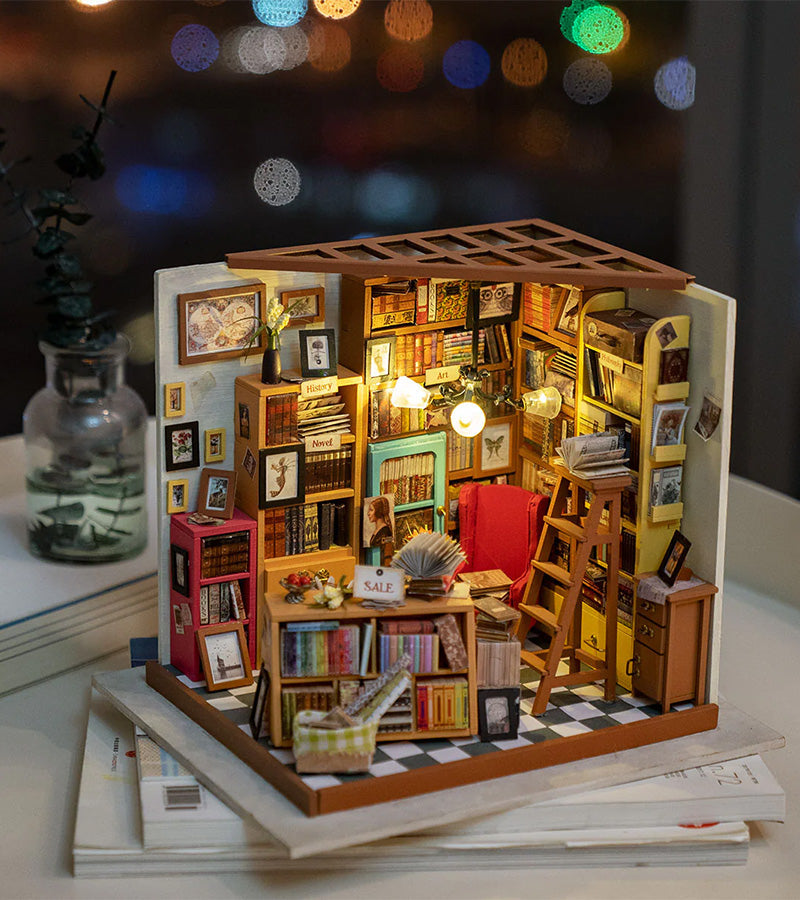 Kit DIY maison miniature - Sam's study