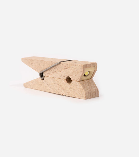 Lampe de lecture pince à linge  Kikkerland