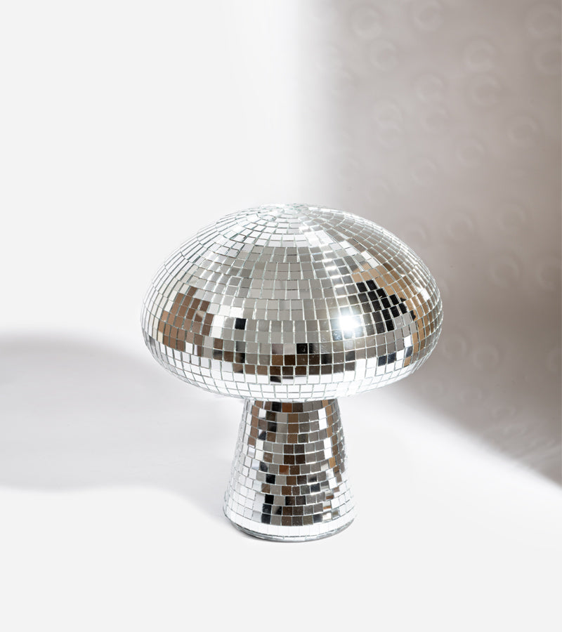Boule à facettes miroir argentée à suspendre - Diamètre 20 cm - Collection Time to Disco - Jour de Fête - Agrumes - Thèmes Boule à facettes miroir argentée à suspendre - Diamètre 20 cm - Collection Time to Disco - Jour de Fête - Agrumes - Thèmes