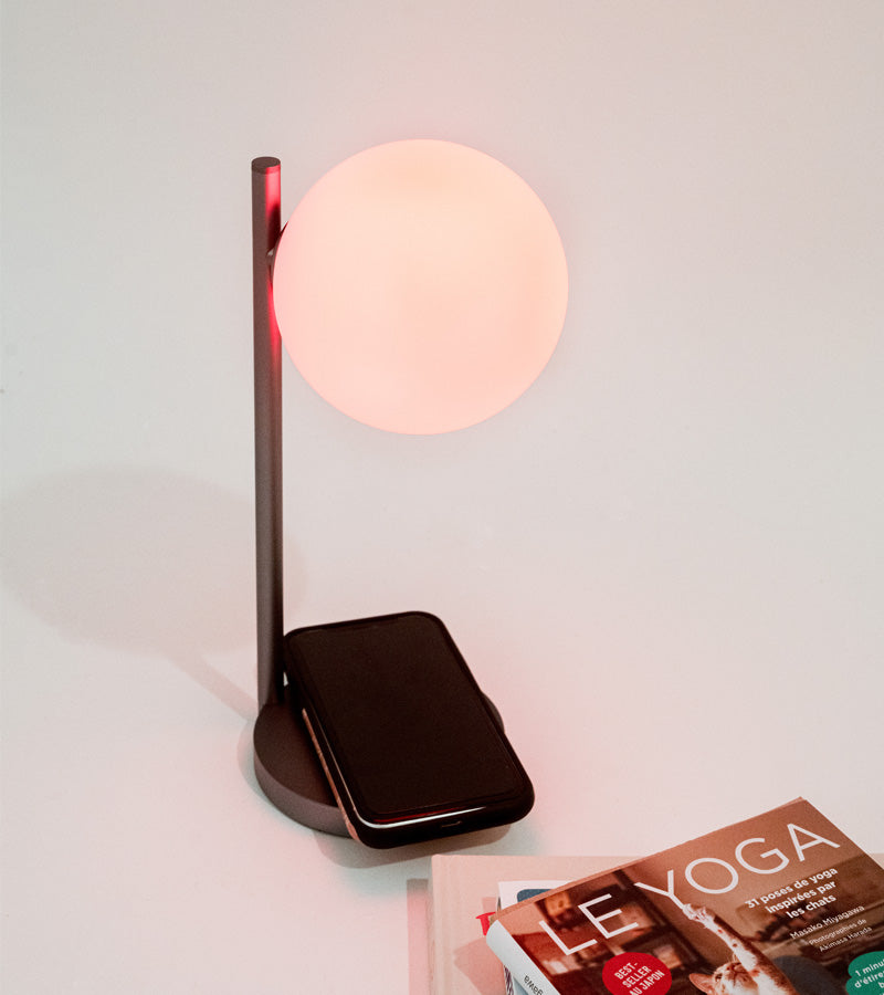 Lampe de bureau sans fil avec chargeur à induction - Lexon