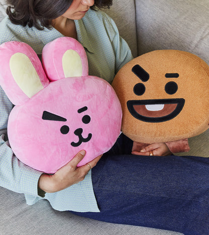 Les peluches-coussin BT21