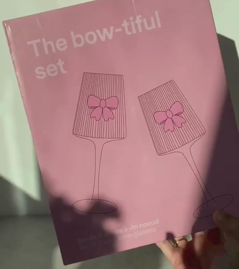 Coffret de deux verres à vin noeud