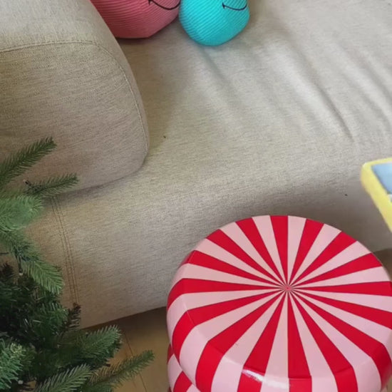 Repose-bijoux piscine