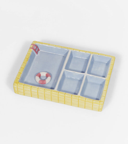 Repose-bijoux piscine