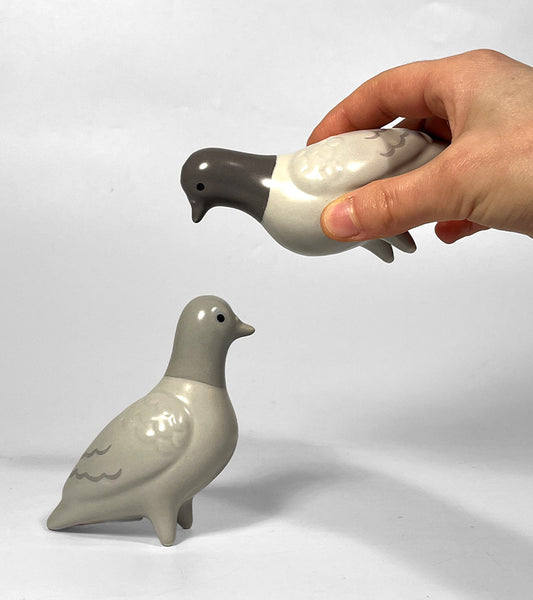 Salière et poivrière pigeons