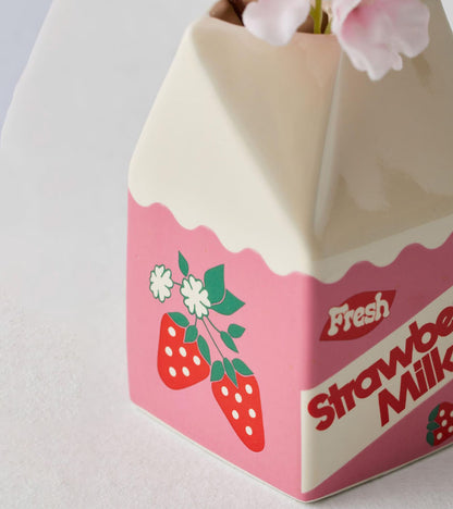 Vase brique de lait à la fraise