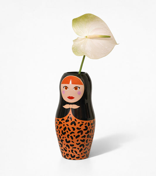 Vase poupée russe léopard