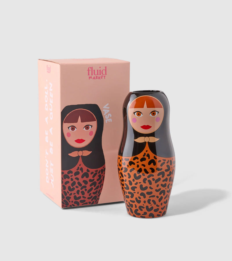 Vase poupée russe léopard