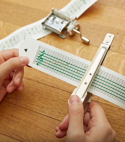 Boîte à Musique à Faire Soi-Même  Kikkerland