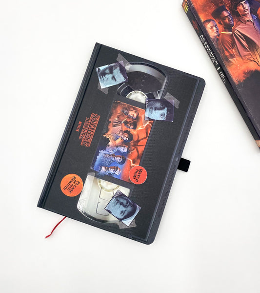 Bloc-notes Stranger Things 4 VHS Saison 4